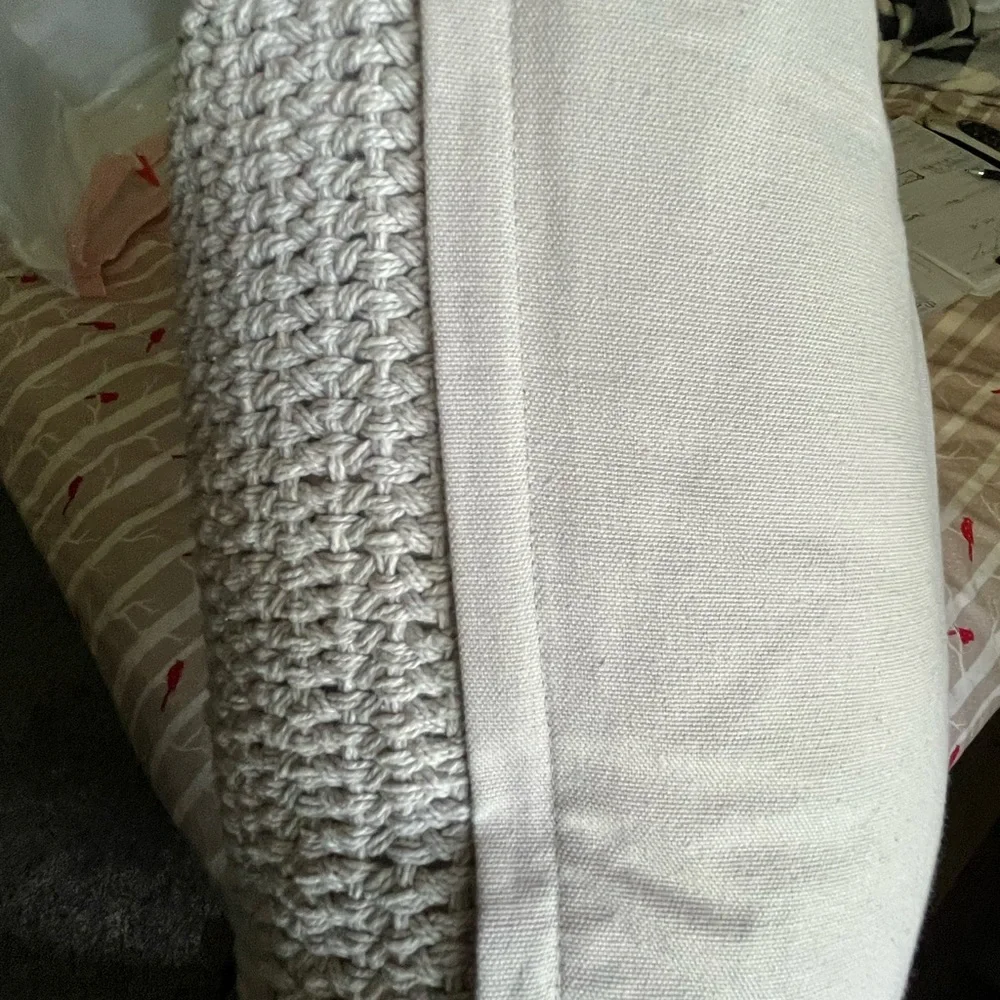 Throw pillows 20X20 NWOT